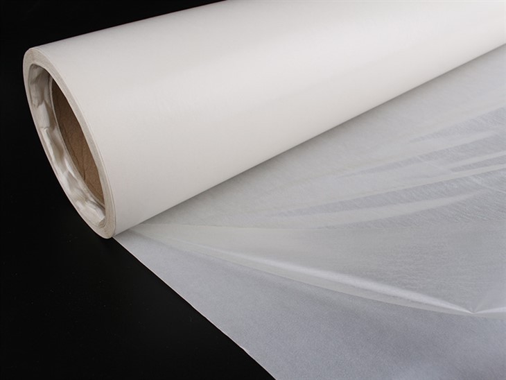 hot melt adhesive for bonding the glass fibre