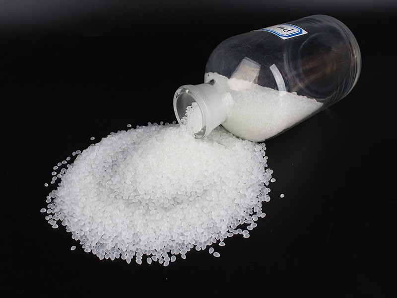 Granulki kleju topliwego TPU